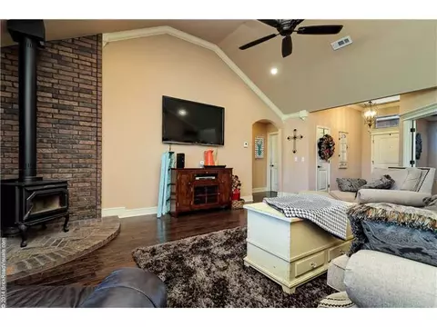 116 Devonshire Ave, Lowell, AR 72745 photo 5