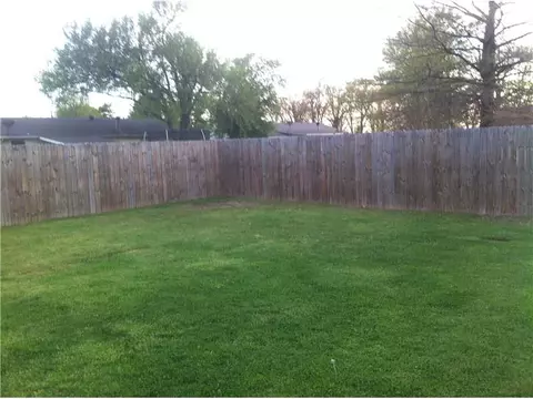 105 Wright Ave, Springdale, AR 72764 photo 6