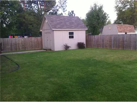 105 Wright Ave, Springdale, AR 72764 photo 5