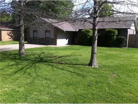 105 Wright Ave, Springdale, AR 72764 photo 2