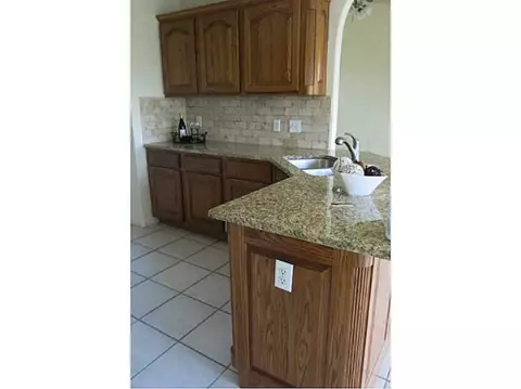 699 Chateau, Springdale, AR 72764 photo 2