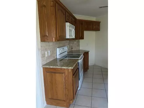 699 Chateau, Springdale, AR 72764 photo 3