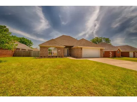 720 Walker St, Centerton, AR 72719 photo 2