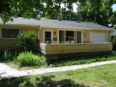 806 Sherman St, Springdale, AR 72764 photo 2