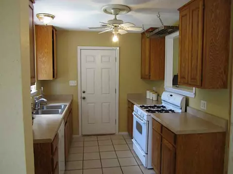 806 Sherman St, Springdale, AR 72764 photo 5