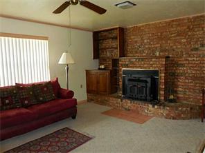 1114 Bronco Ln, Springdale, AR 72762 photo 4