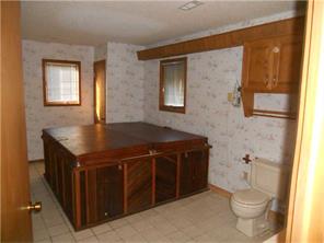 565 Harmon Rd, Springdale, AR 72762 photo 9