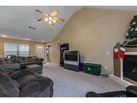 516 Ash St, Lowell, AR 72745 photo 5