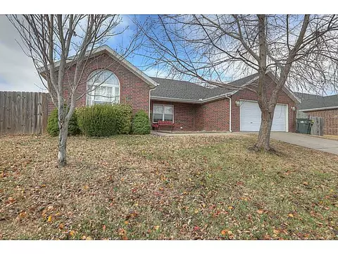 516 Ash St, Lowell, AR 72745 photo 2