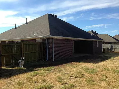 310 Eclipse St, Lowell, AR 72745 photo 2