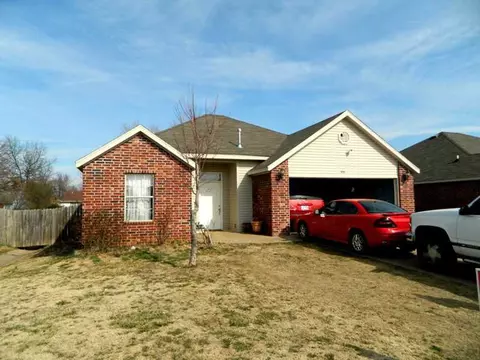404 Bigi Ave, Springdale, AR 72764 photo 1
