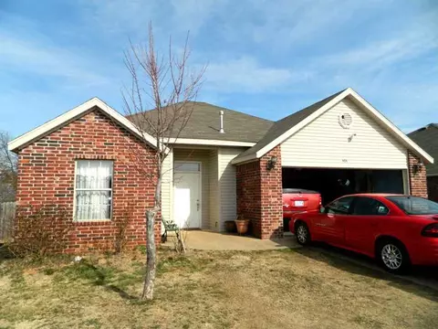 404 Bigi Ave, Springdale, AR 72764 photo 2