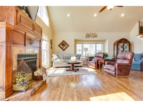 712 Treadwell Rd, Seligman, MO 65745 photo 2