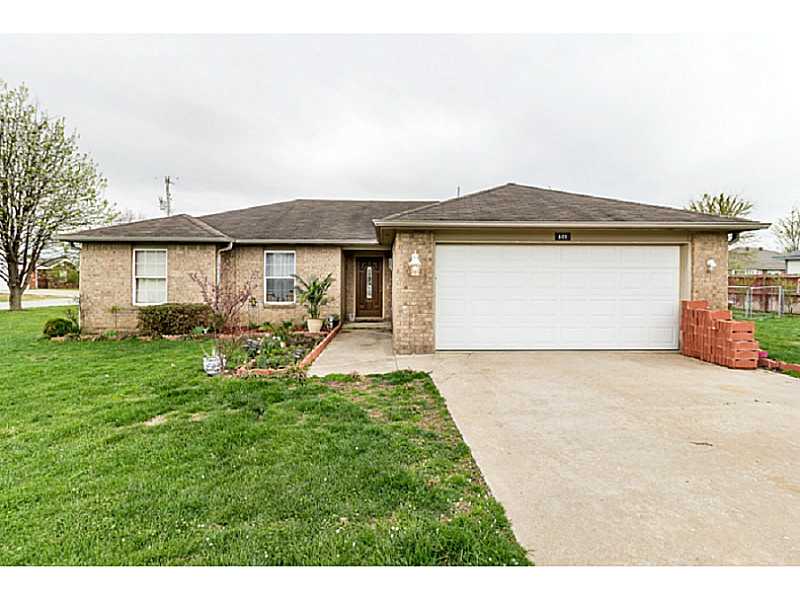 601 Wanda St, Centerton, AR 72719 photo 1