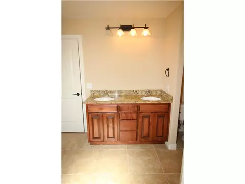 684 Olivia Ln, Centerton, AR 72719 photo 12