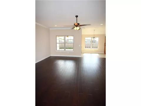 684 Olivia Ln, Centerton, AR 72719 photo 2