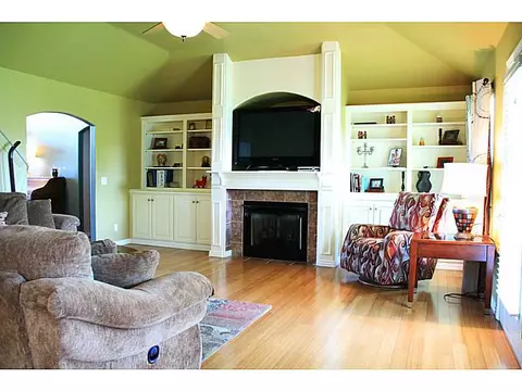 811 Nicholson Ave, Springdale, AR 72764 photo 4