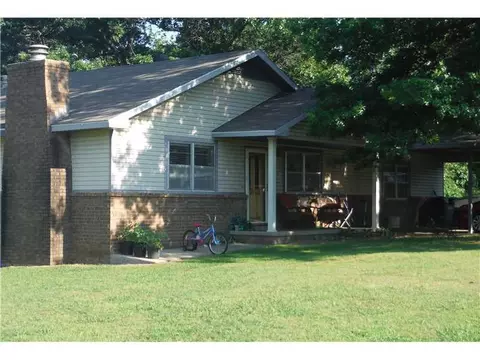705 Callihan Loop, Springdale, AR 72762 photo 2