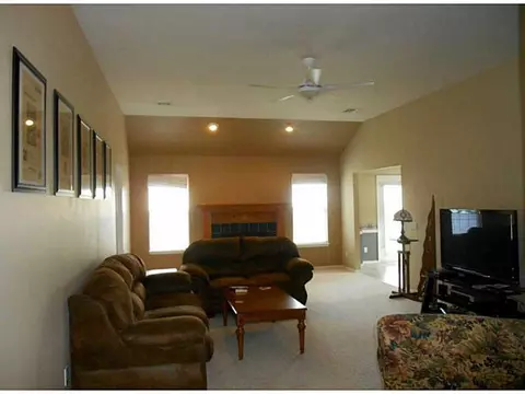 110 Birch St, Centerton, AR 72719 photo 3