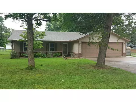 114 South Dr, Rogers, AR 72756 photo 1