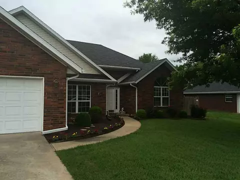 116 Center Dr, Lowell, AR 72745 photo 1