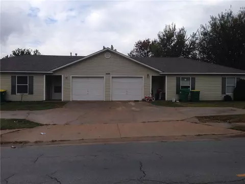 2420 Powell St, Springdale, AR 72764 photo 3