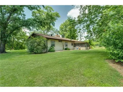 1774 Buzzard Glory Rd, Washburn, MO 65772 photo 2