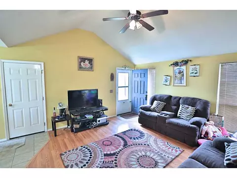 406 Cascade Cir, Springdale, AR 72764 photo 2