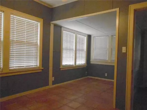 521 Spring St, Springdale, AR 72764 photo 9