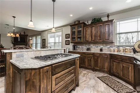 320 Sicily Dr, Centerton, AR 72719 photo 9