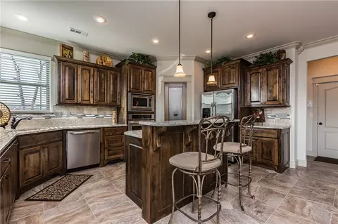 320 Sicily Dr, Centerton, AR 72719 photo 8