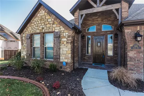 320 Sicily Dr, Centerton, AR 72719 photo 2