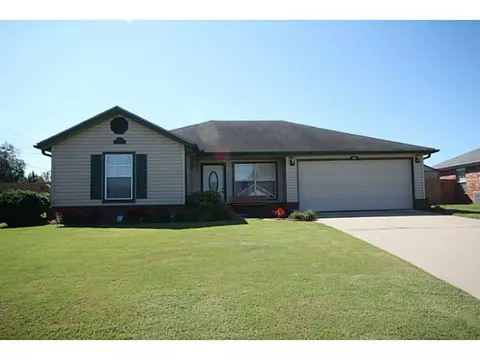 801 Tyler St, Centerton, AR 72719 photo 1