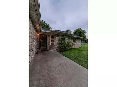 525 Evergreen Cir, Lowell, AR 72745 photo 3
