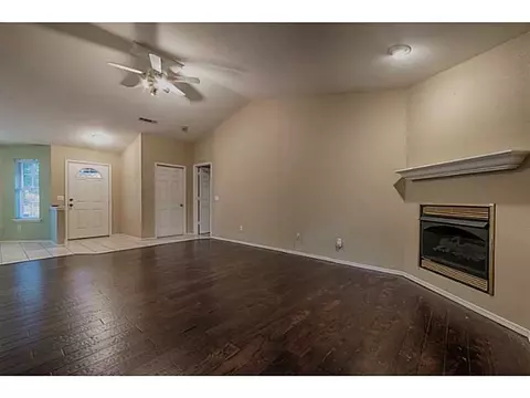 525 Evergreen Cir, Lowell, AR 72745 photo 9