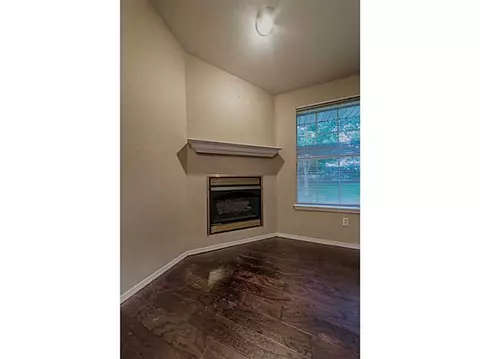 525 Evergreen Cir, Lowell, AR 72745 photo 7