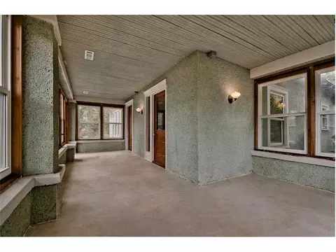 110 E Crawford Ave, Gentry, AR 72734 photo 2