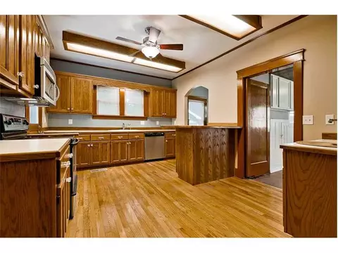 110 E Crawford Ave, Gentry, AR 72734 photo 7