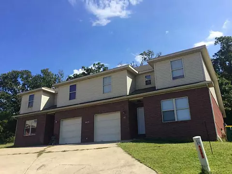1065 Vale St, Springdale, AR 72764 photo 1