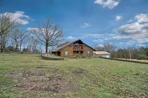 Undisclosed, Ozark, AR 72949 photo 4