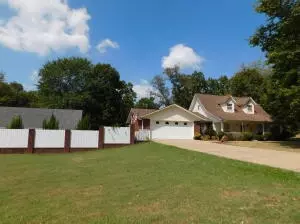 615 Gloria Ln, Clarksville, AR 72830