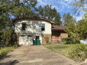 Undisclosed, Russellville, AR 72802