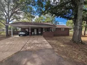 Undisclosed, Russellville, AR 72801