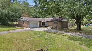 1001 W 18th Ter, Russellville, AR 72801