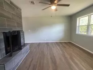 Living - 48 Broomfield Rd, Dover, AR 72837 photo 1 of 3