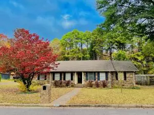 Undisclosed, Russellville, AR 72801