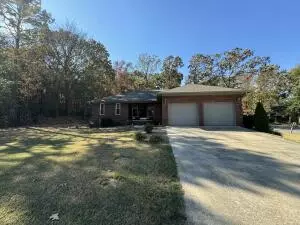 1707 White Oak Ln, Russellville, AR 72802