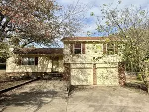 1112 W 19th Ter, Russellville, AR 72801