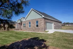 323 Stoneridge Cir, Russellville, AR 72802