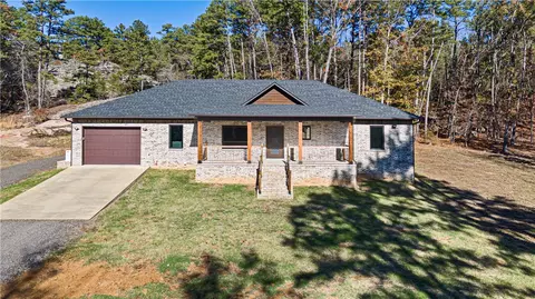 70 Lake Ridge Dr, Russellville, AR 72802